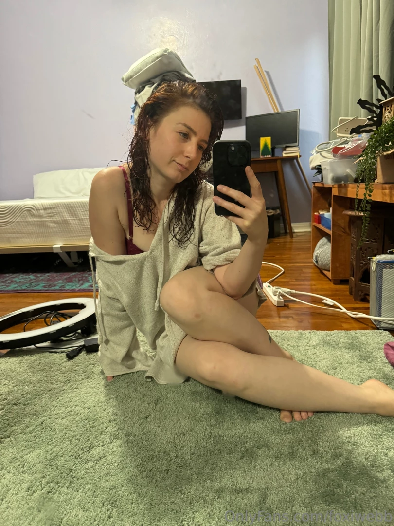 My room is almost done i swear i m gonna finish it this week 