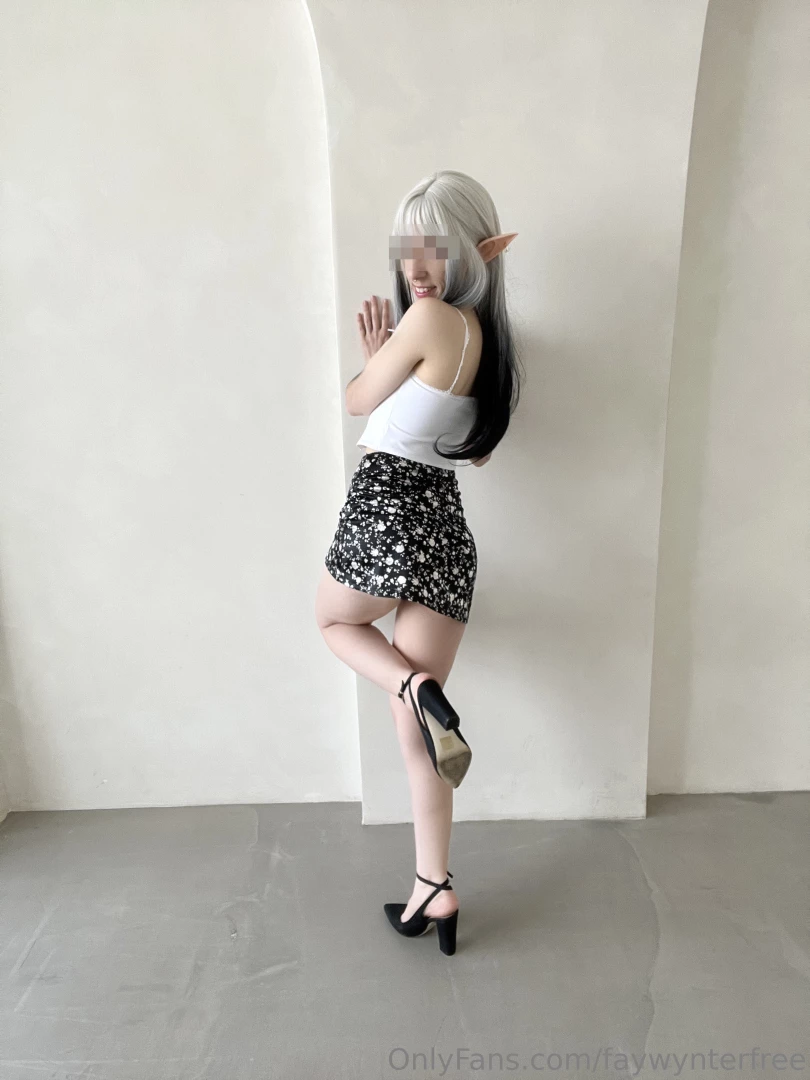 Unlock this cute elf set if you see some photos without ears no you 