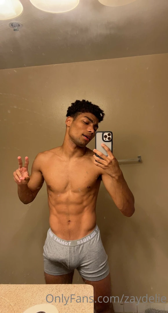 Late night post spicy content tomorrow 