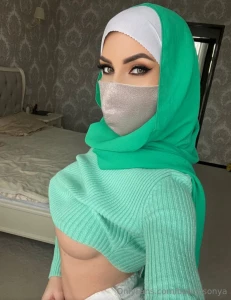 A real whore in a hijab isn t it true that your cock turns to stone part 8