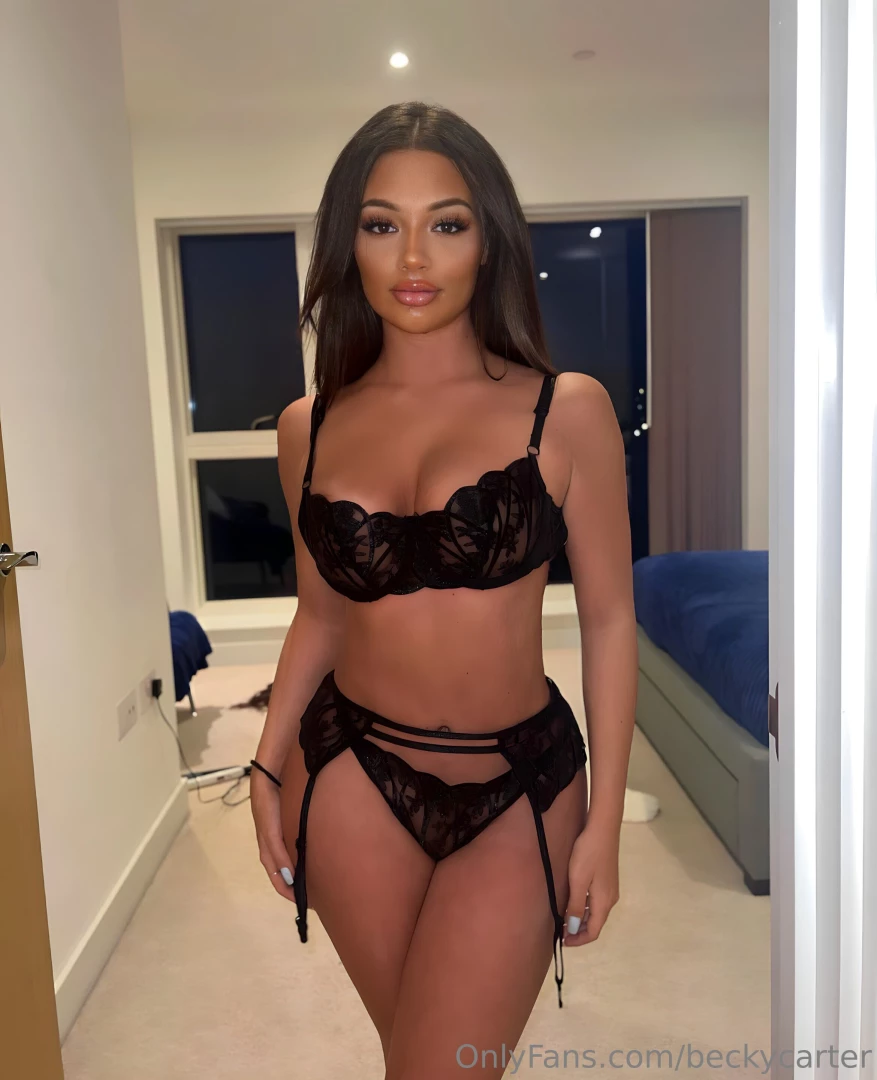 Omg have you seen the body on sophiekent shes so sxy amp cute give her part 3 