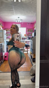 Green looks so good on me part 3