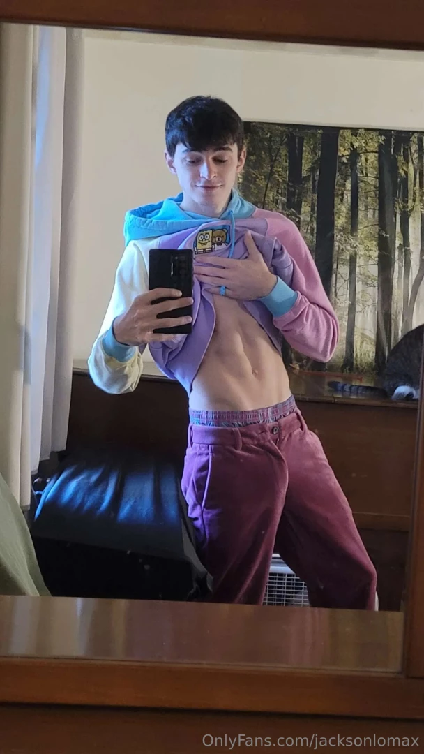 I m gonna be uploading all my insta pictures here incase insta decides 