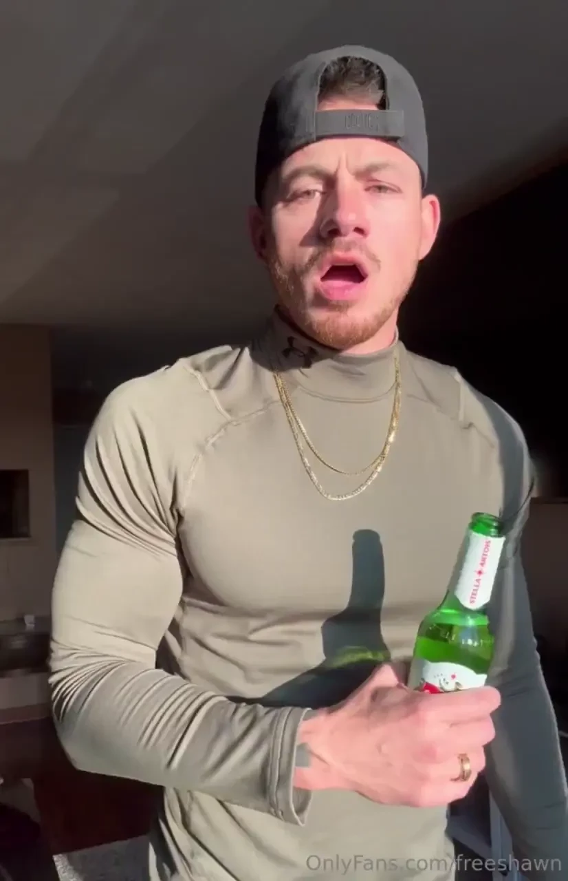 Video 10 14 daddy try s on all his new compression tops has a beer 
