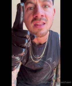 Video 5 41 your shawns friendly neighbor shawn has to run out and get