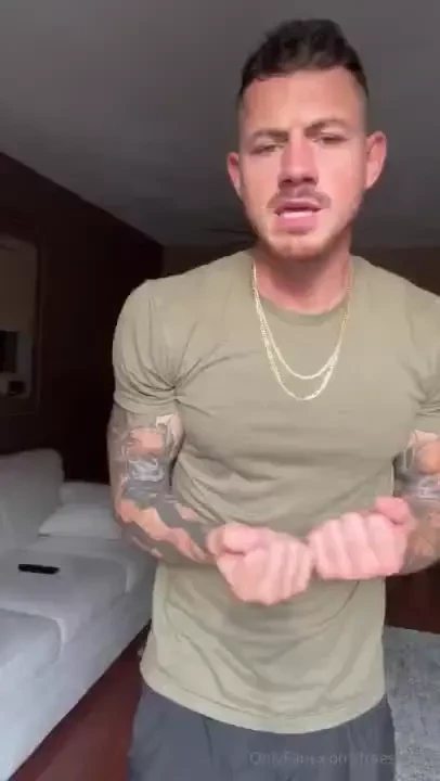 Video 9 08 super sweaty daddy comes home from the gym his armpits are 