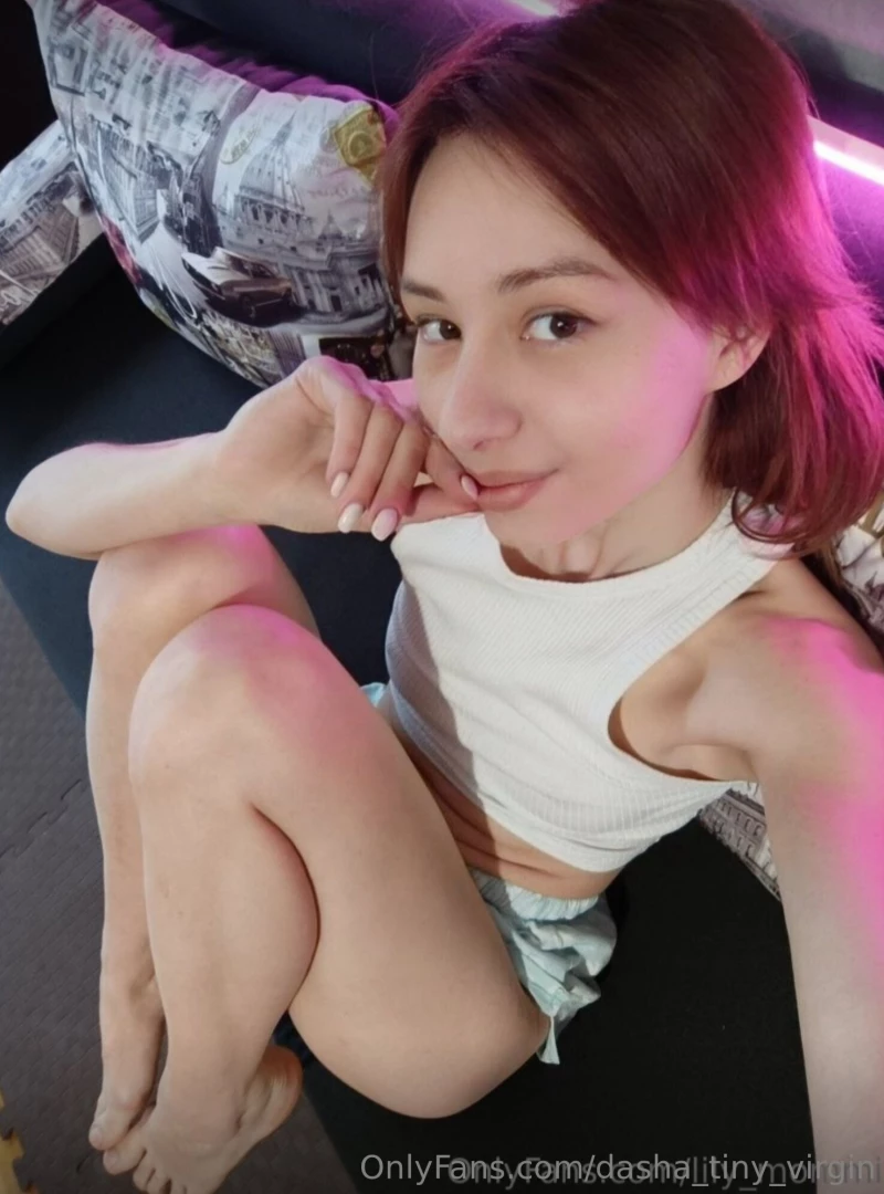 This elegant babe lily_mommi is for naturalness she s always online part 23 