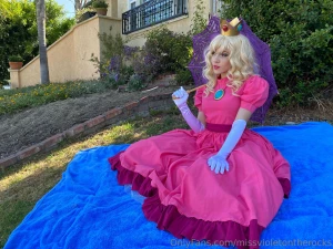 Where my nerds at i was feeling a little peachy so i thought it was part 3