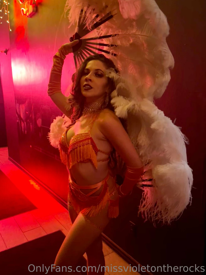 Happy new years kittens 