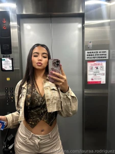 Crop top soft lips and zero self-control
