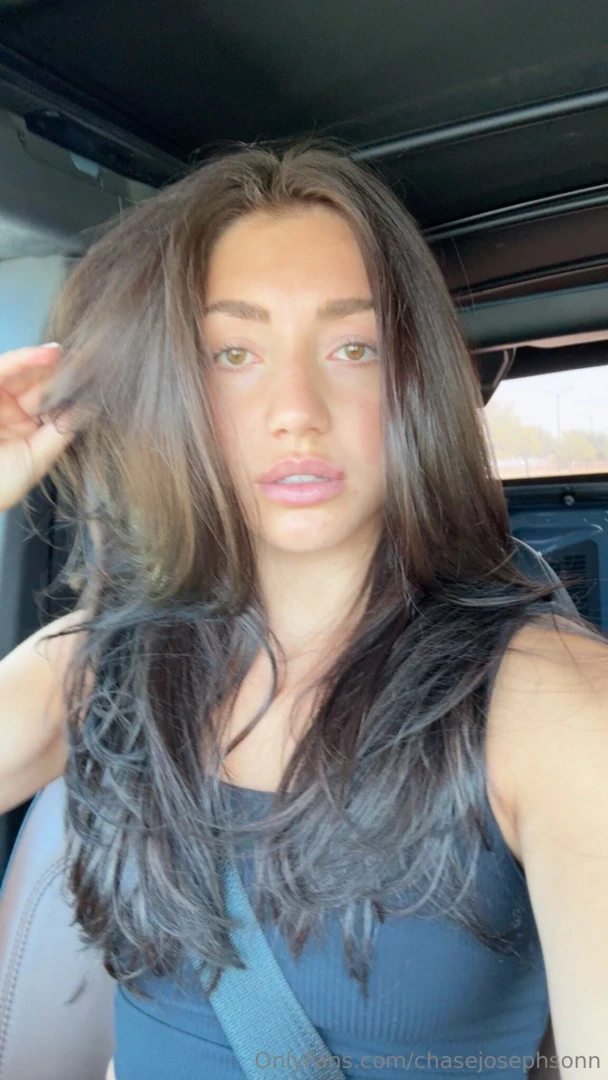 Feeling myself with my new hair part 1 