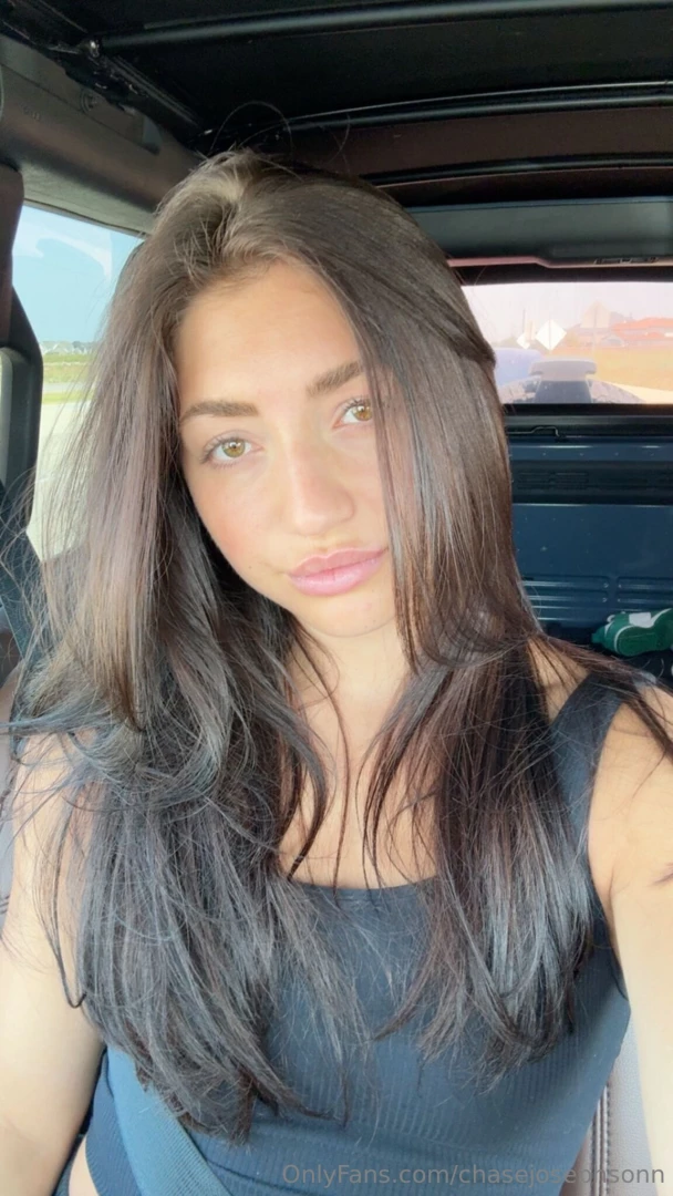 Feeling myself with my new hair 