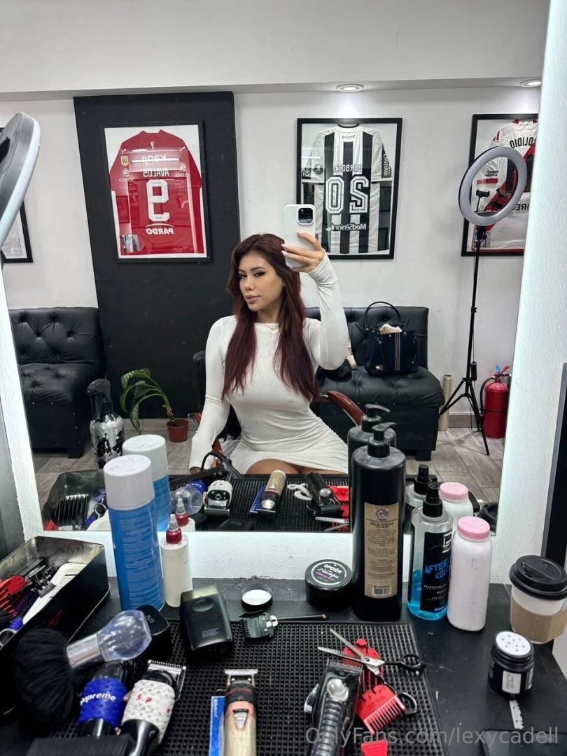 Will you visit me at the barbershop me visitas en la barberia 