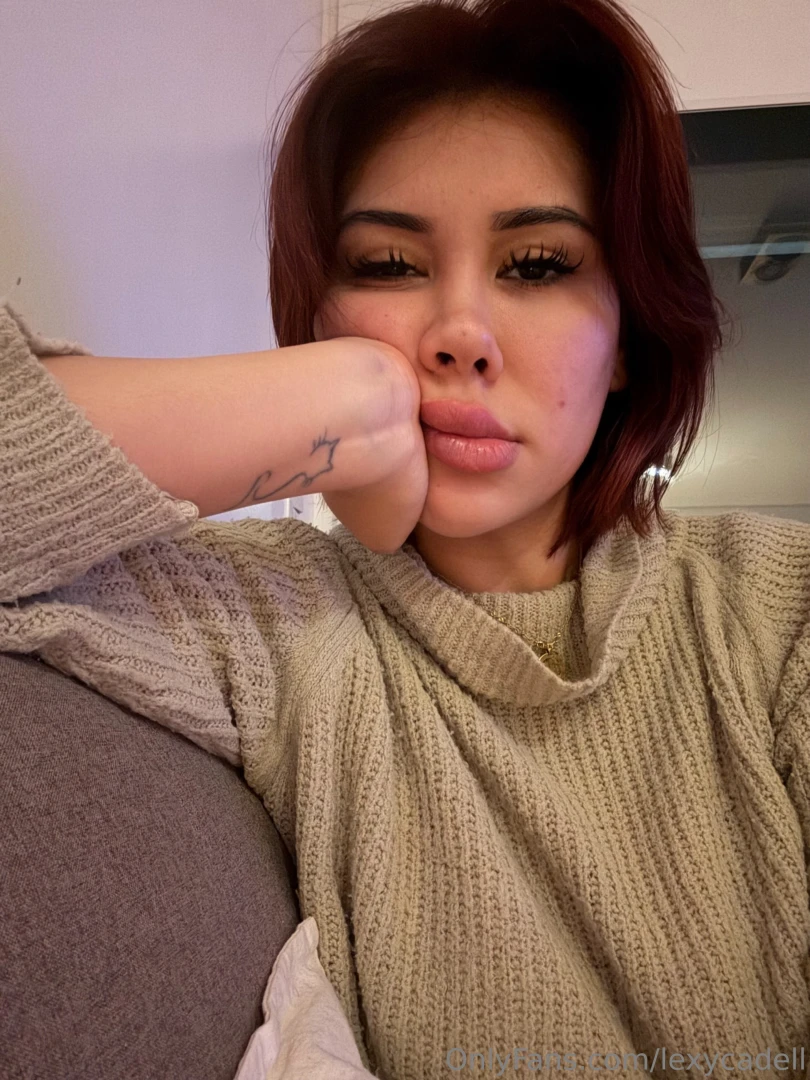 Hace demasiado fr o necesito un hombre que me abrace por las noches 