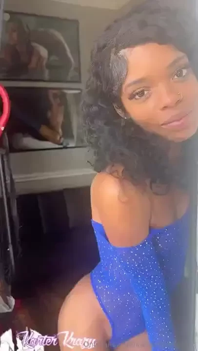 Omg aurora swallowed my nut outsideee this morning laawdddd the lips 