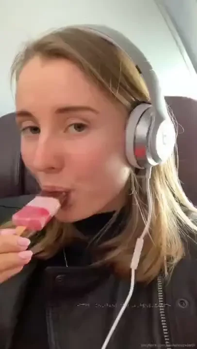 Suck it english people call these ice lollies amp americans call them 