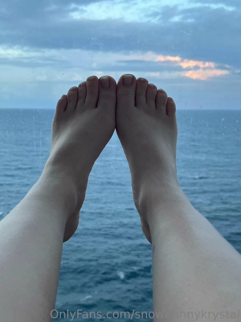 Ocean view feet pics part 1 