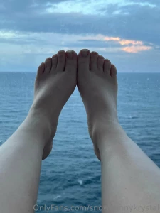 Ocean view feet pics part 1