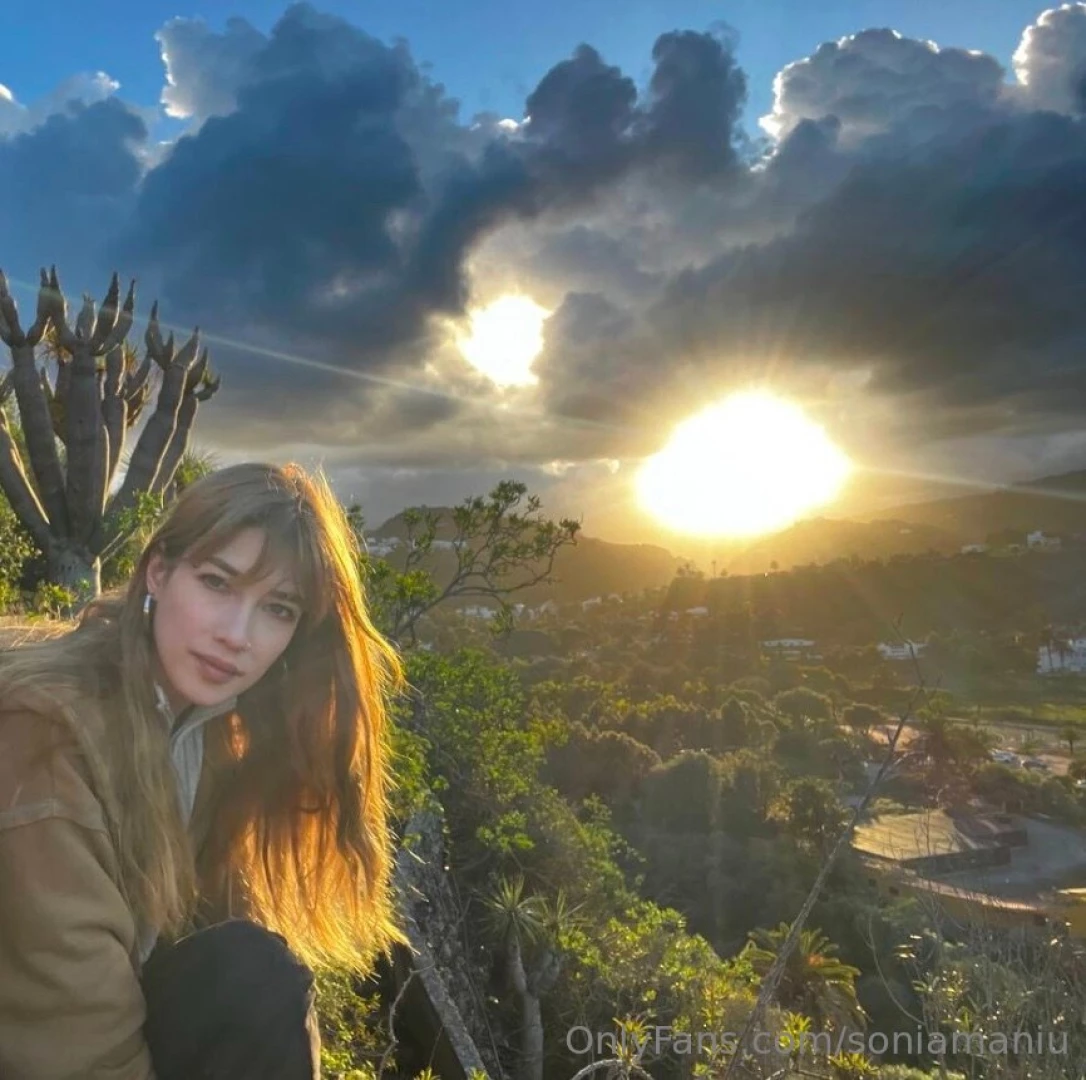 Life is full of colorful moments want to watch the sunset with me 