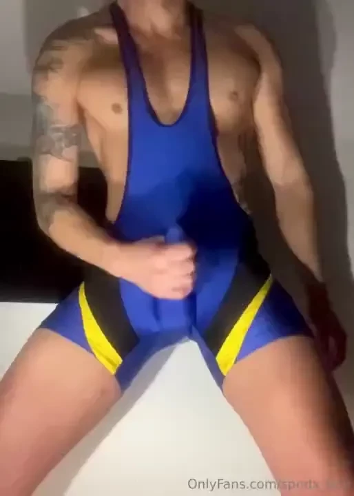 Thrusting and dripping cum for 4 minutes in my favorite singlet part 1 