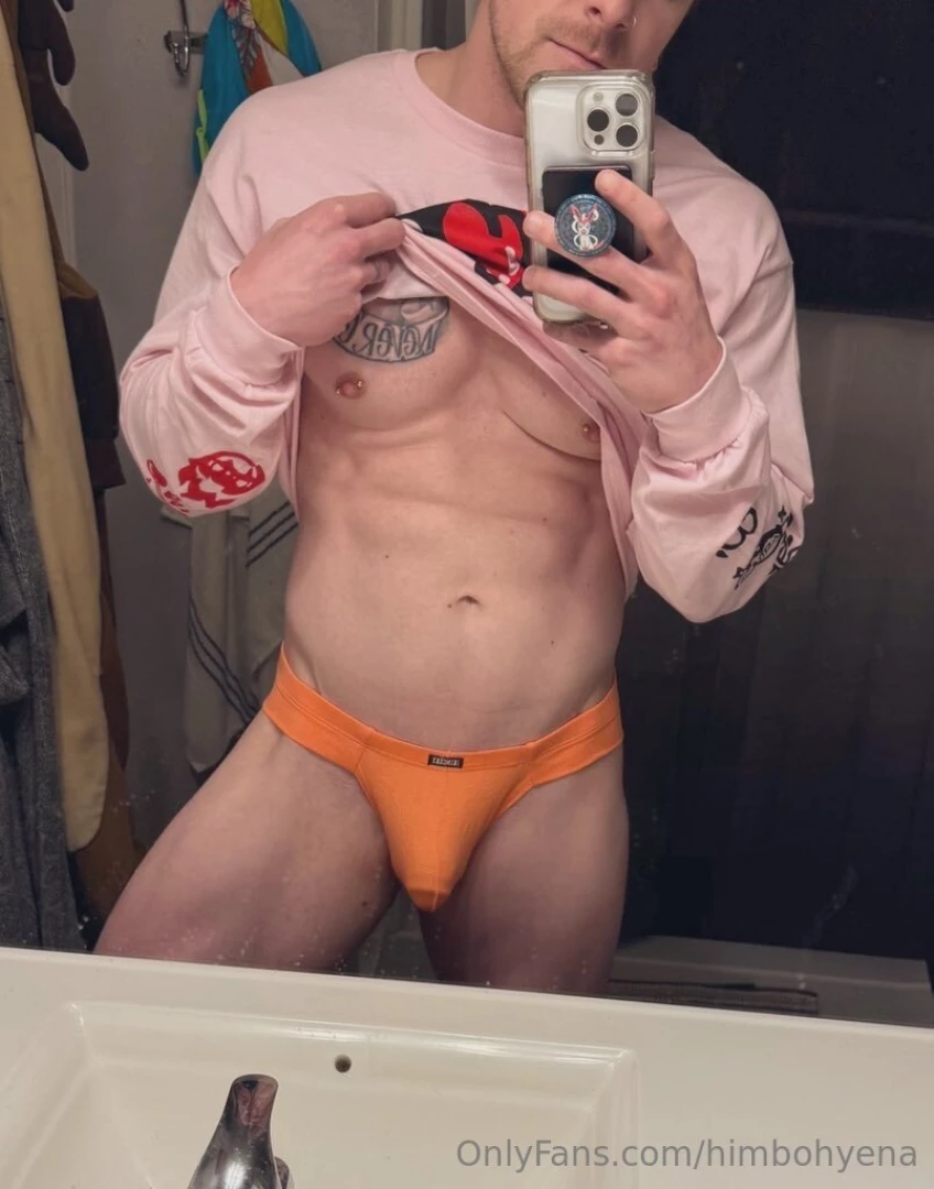 Me and my bathroom were bored 