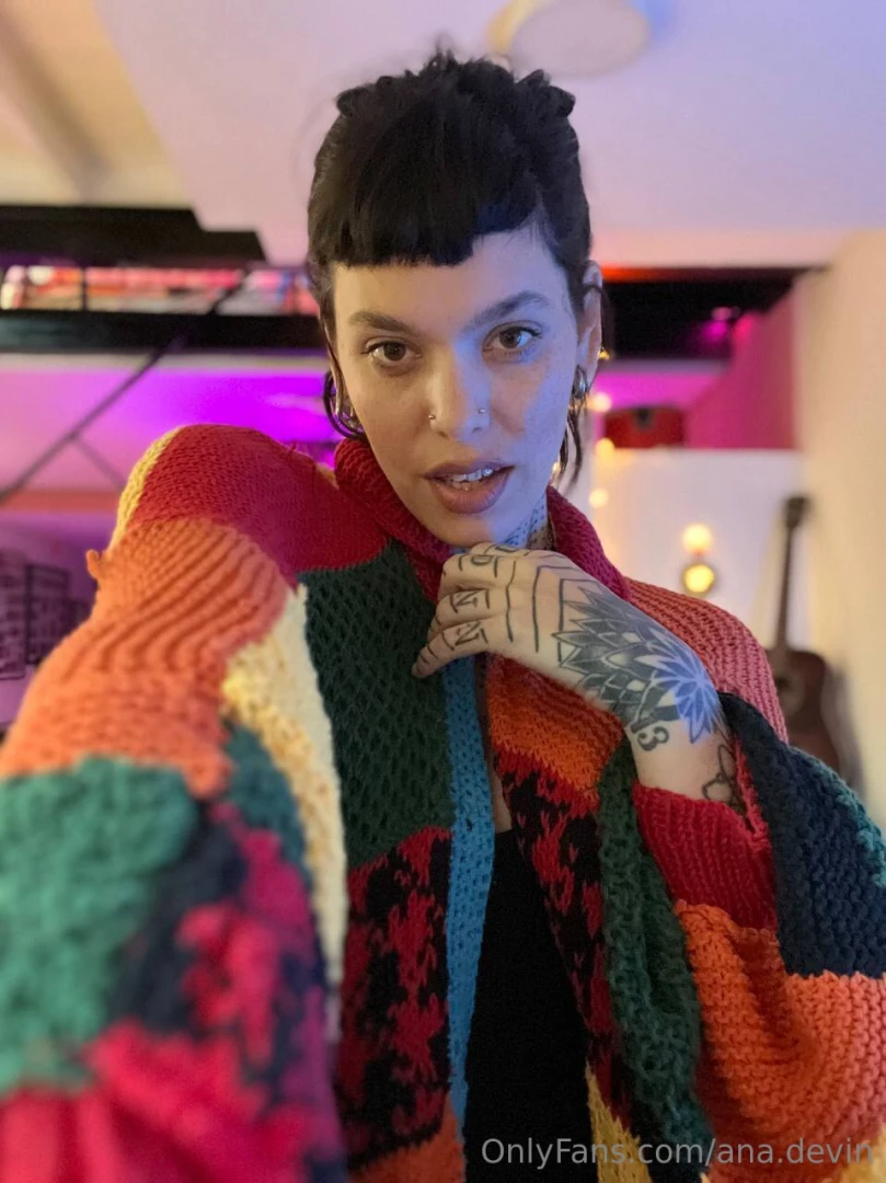 I feel brighter than my cardigan 