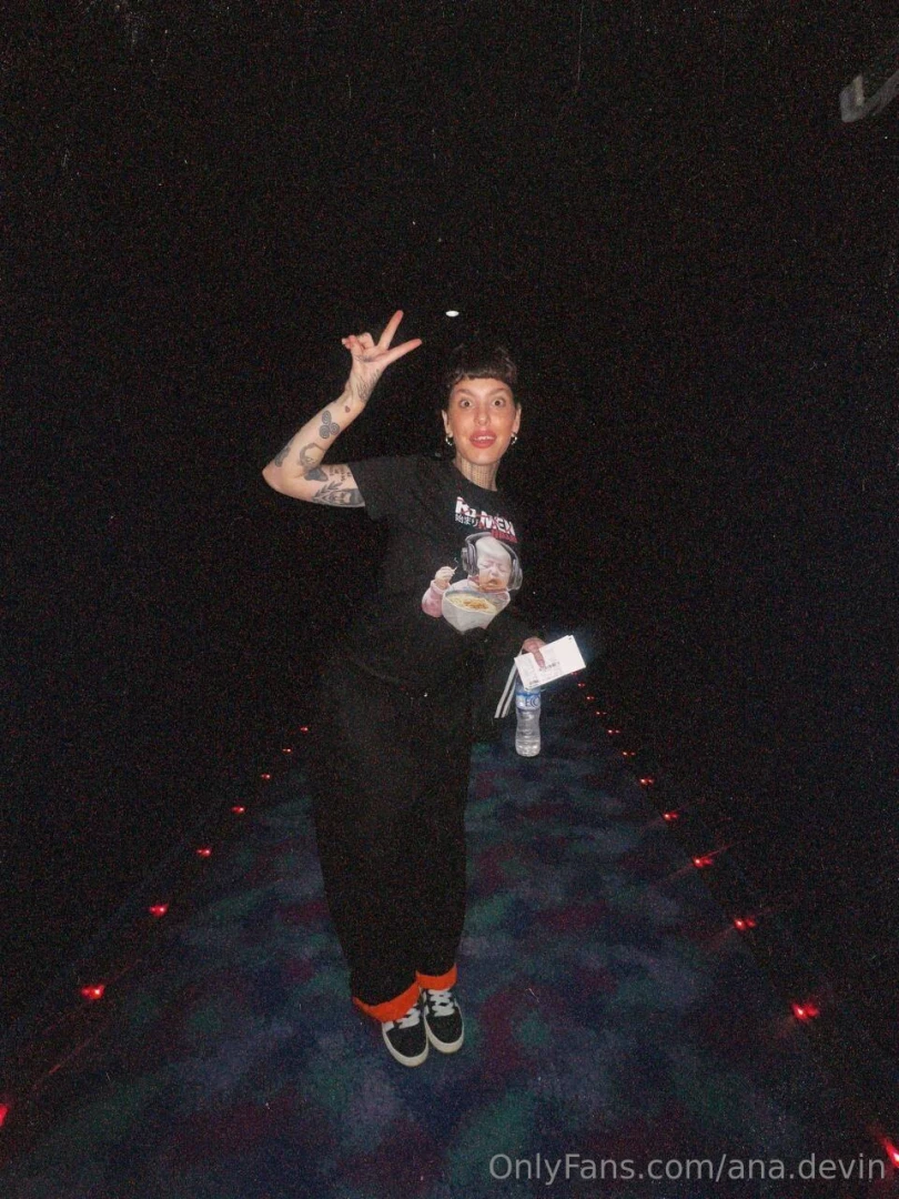 Cinema fun and a little madness - this is what a perfect evening looks 