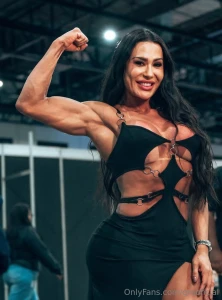 Flex appeal in full effect