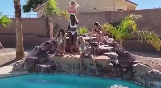 Attention my savages i m going live 1 30pm pst with these sexy friends 