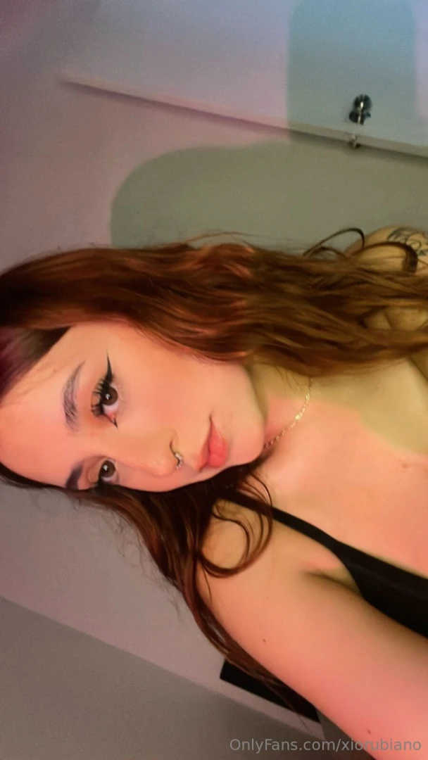 Come and take off my makeup 