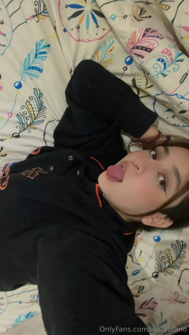 I m really bored anyone want to have fun with me 