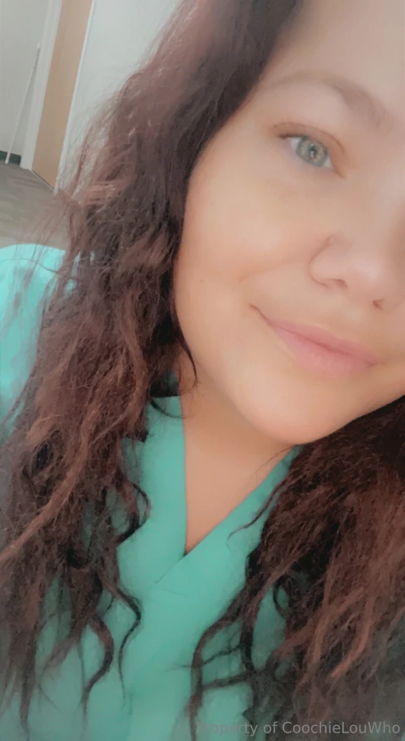 Everyone loves a girl in uniform right 