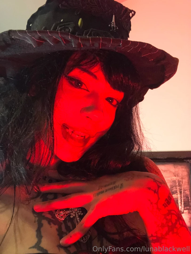 Just wrapped up a steamy shoot and can t wait to share it with you part 1 