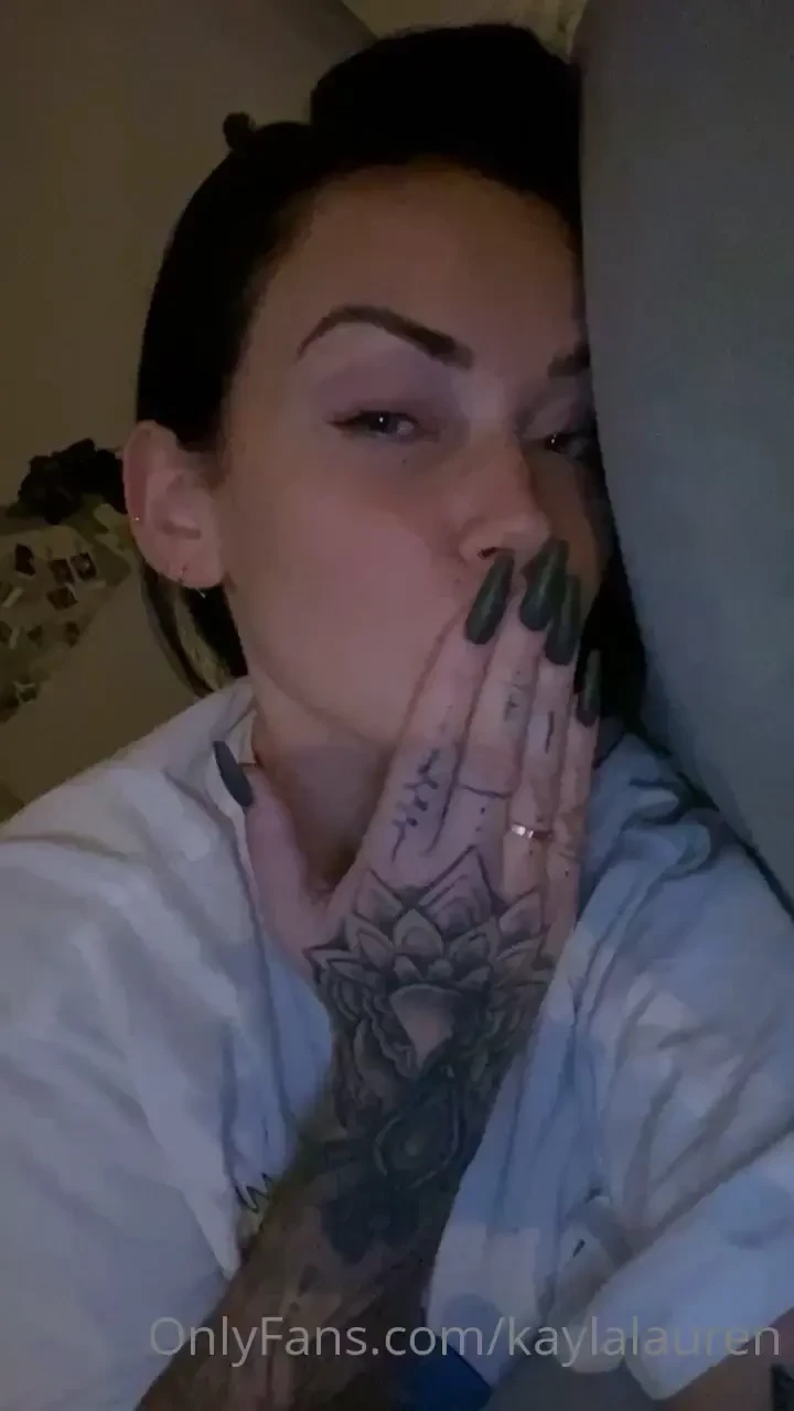 Kisses for the ones who show love on a daily you know who you are 