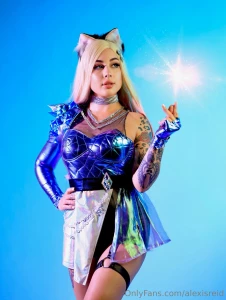 I come from the future and you re definitely obsessed with me in every