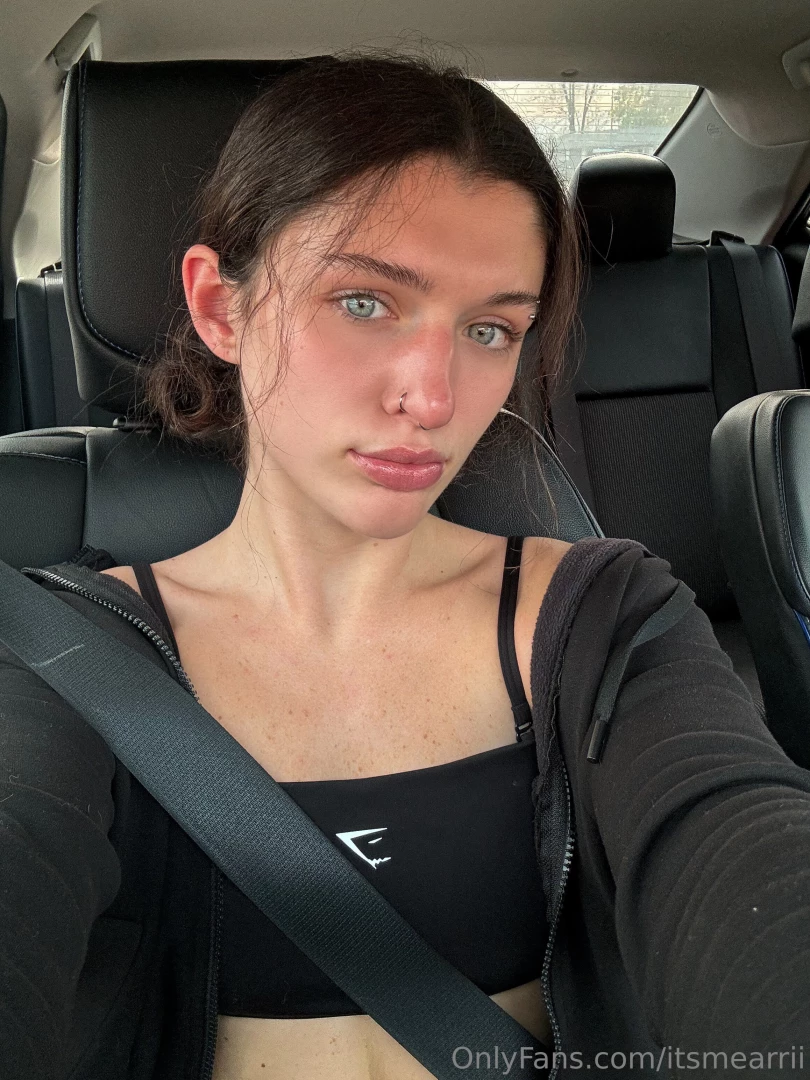 I feel like princess leia with these space buns rn do you think i look part 1 