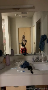 Let me give you a kiss kiss me back