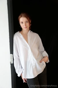 I saw a video of a sunrise and i froze there is something in these