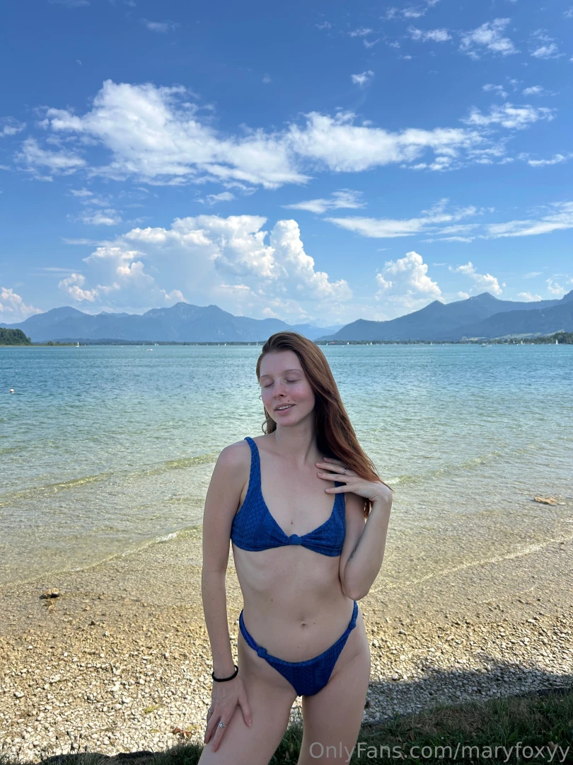 Each of us has a detail that strikes us first in a person and it s not 