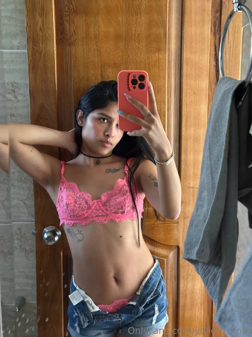 I look kinda cute but deep inside i m a 