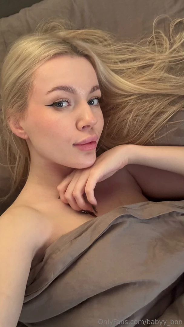 Before bed i love to spend a few quiet moments visualizing my ideal 