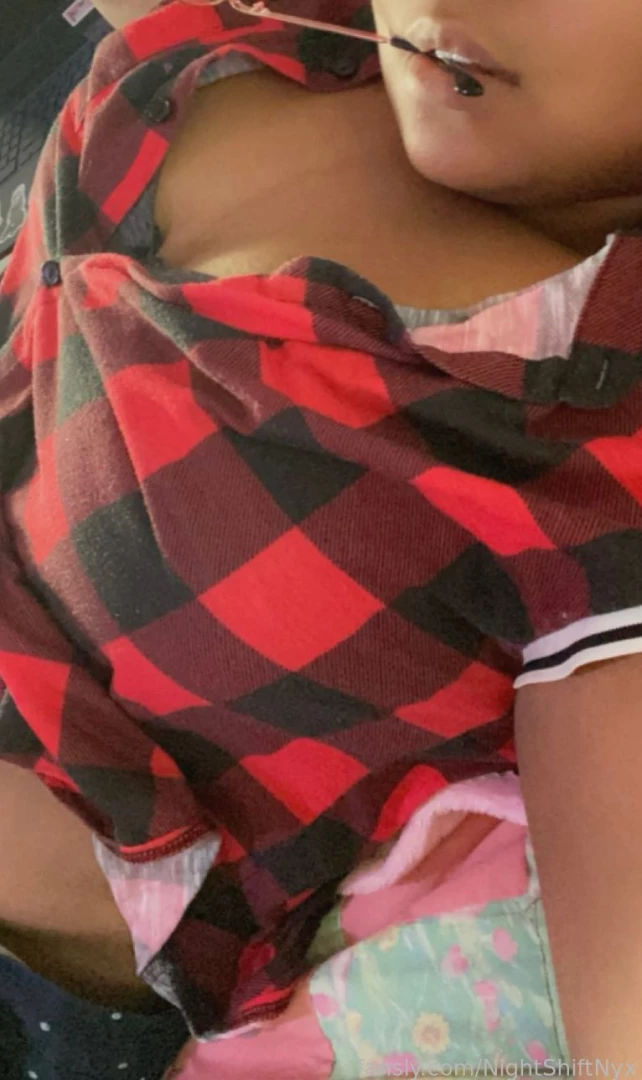 Wanted to post something soft and teasting today wanna squish tease 