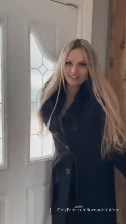 Il trompe sa femme je le fais jaculer en le su ant et en passant sa 