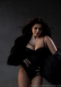 Today i m in the mood to be a bad girl in black but only for those who