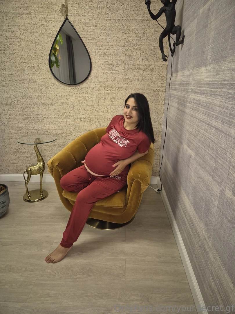 Her pregnant ammyrafayth boobs are full of milk are you ready to get part 3 