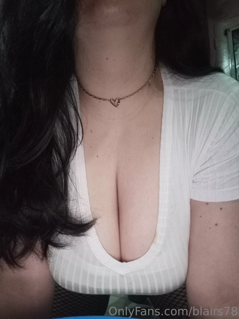 Daddy daddy do you like my new necklace or maybe you need to see me 