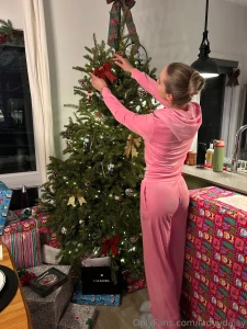 My favorite thing to do before christmas is decorate the tree part 1