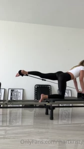 ihartkristy - I mostly just got this reformer so i could do lunges part 2 