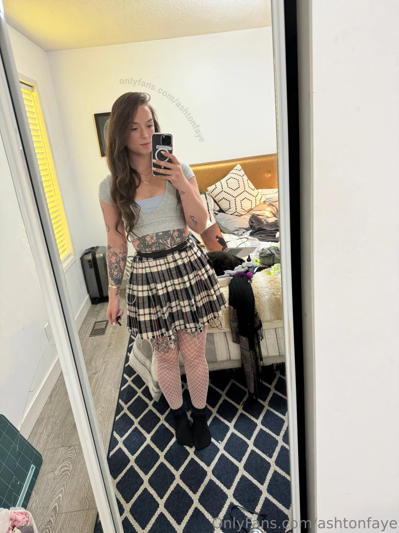 Same mirror different days which fit is your favourite 