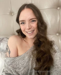 Nothing beats a cozy day spent in bed i ve been prioritizing reading